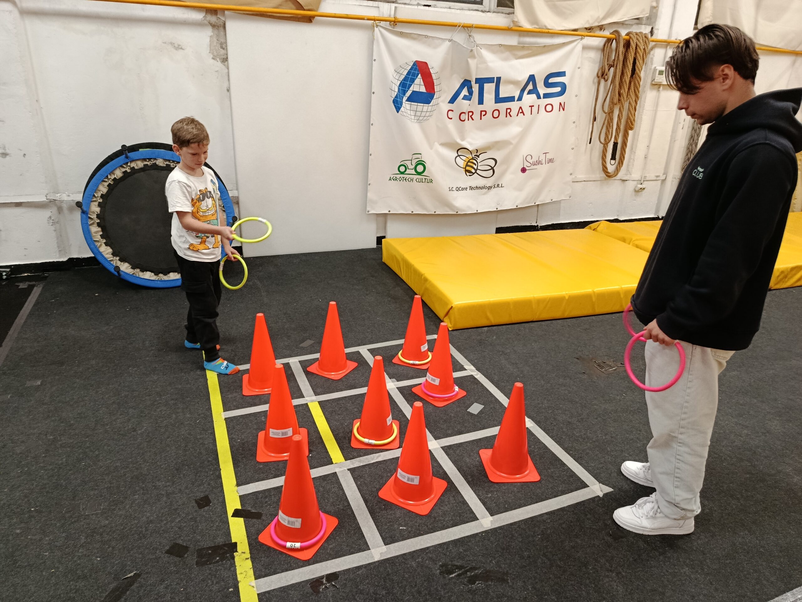 Petreceri pentru copii, petreceri copii bucuresti, petreceri aniversare copii, parkour bucuresti, antrenamente bucuresti, cursuri parkour bucuresti, onomastica copii, aniversare copii